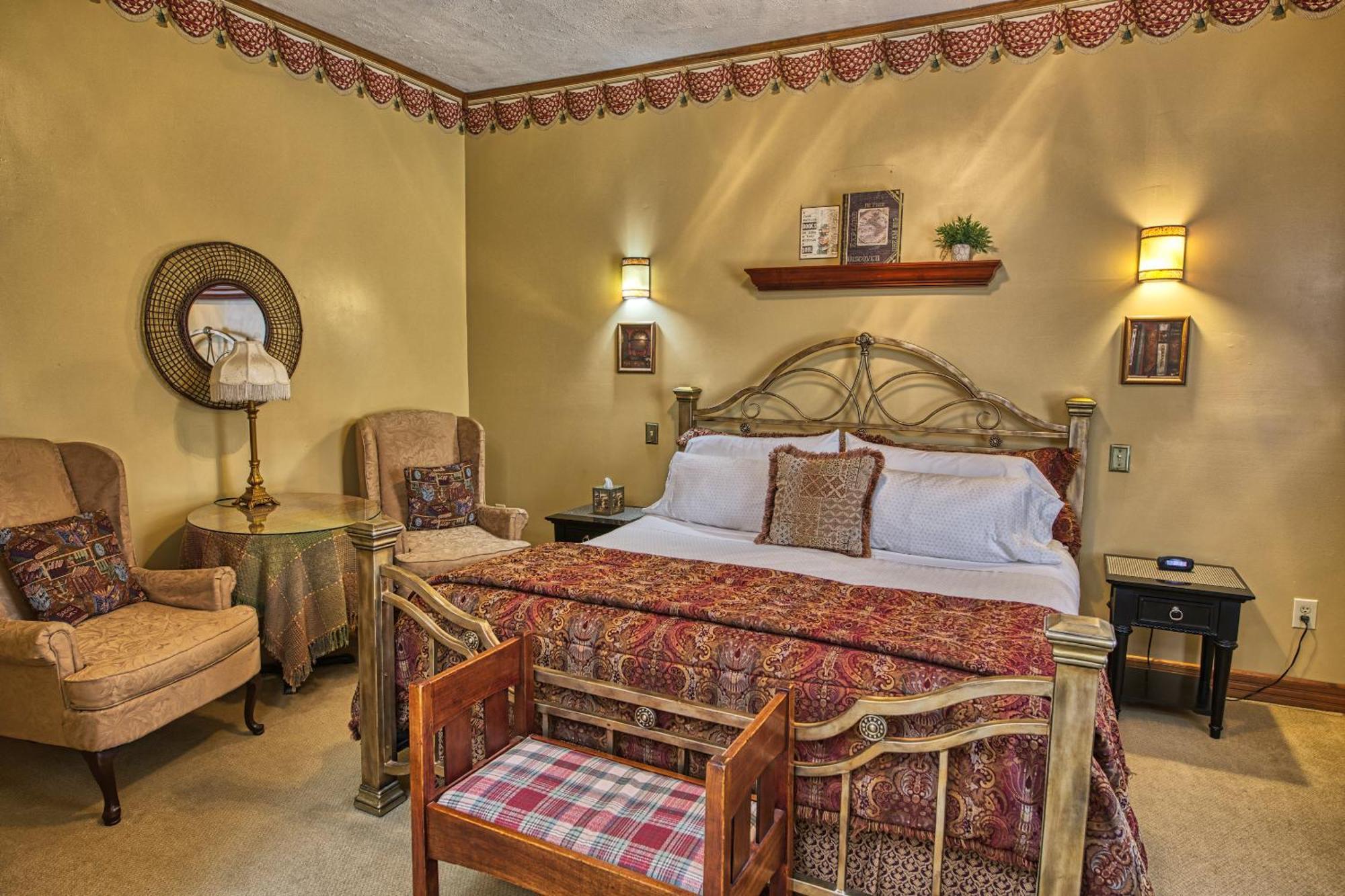 Rockwell Falls Inn And Wine Bar Lake Luzerne Room photo
