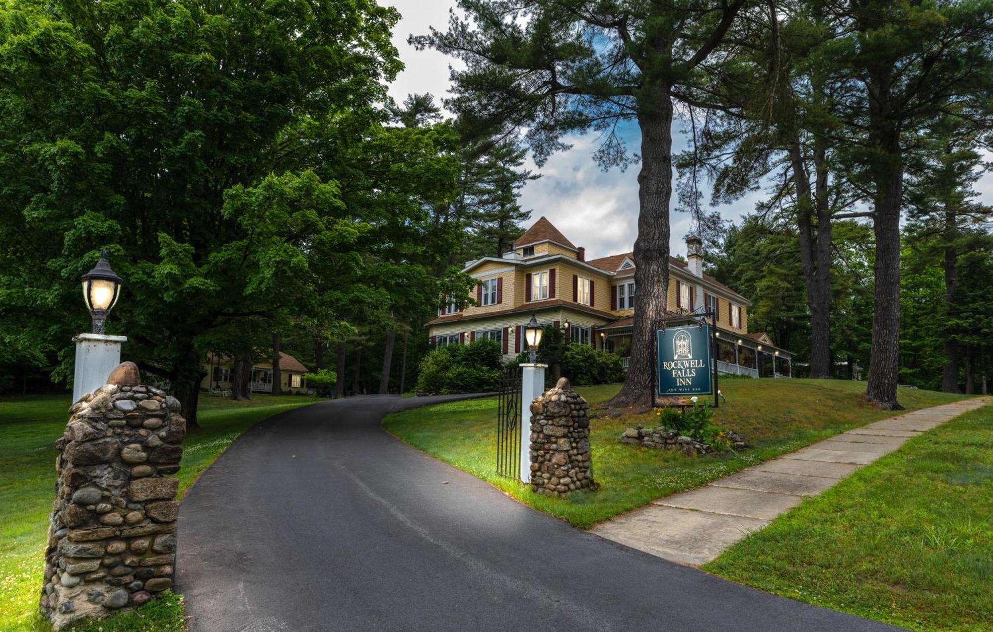 Rockwell Falls Inn And Wine Bar Lake Luzerne Exterior photo